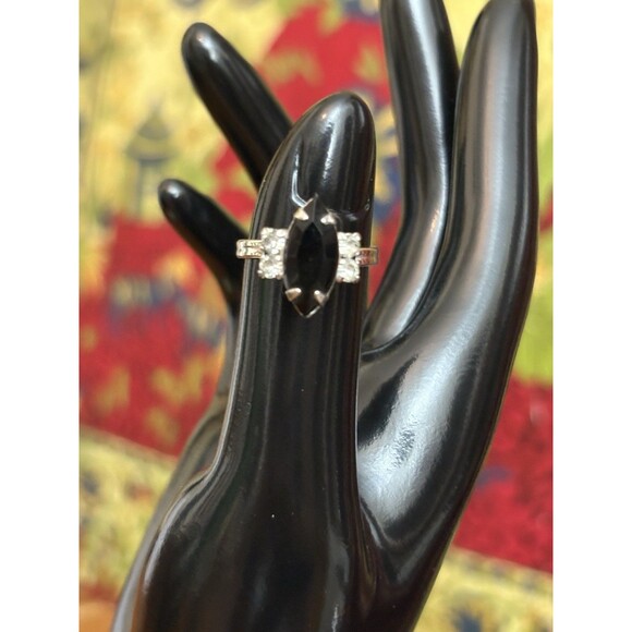 Vintage Sarah Coventry Black Glass Onyx Silvertone Silver Tone Adjustable Ring - Picture 1 of 15